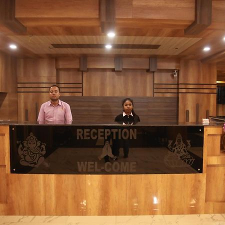 Hotel Royal Safari Chitwan Eksteriør billede