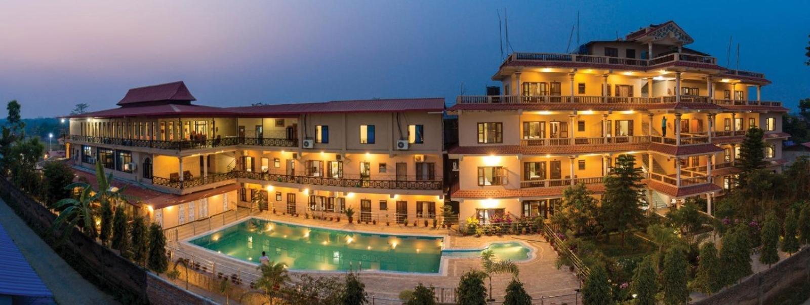 Hotel Royal Safari Chitwan Eksteriør billede